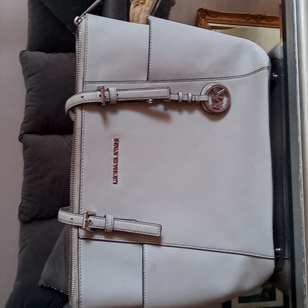 Michael kors tote